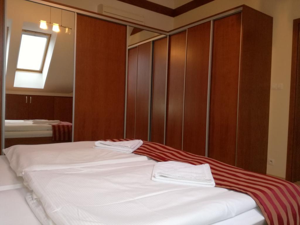 Luxury Apartment เบเชนยอวา ภายนอก รูปภาพ